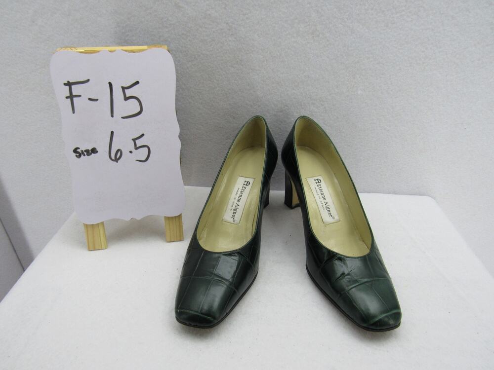Etienne Aigner green Valencia size 6.5